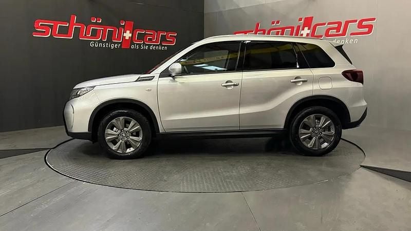 Neu Suzuki Vitara 110 PS (80 kW) 2025 Gray SUV