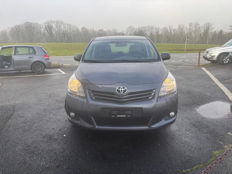 Gebraucht 2010 Toyota Verso Premium Van / Kleinbus | CHF 3’900 (Fairer Preis) - Bild 1/4
