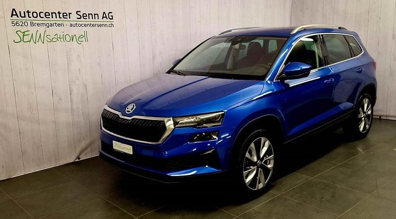 Blau Gebraucht 2024 Skoda Karoq Selection SUV | CHF 49’960 - Bild 1/4
