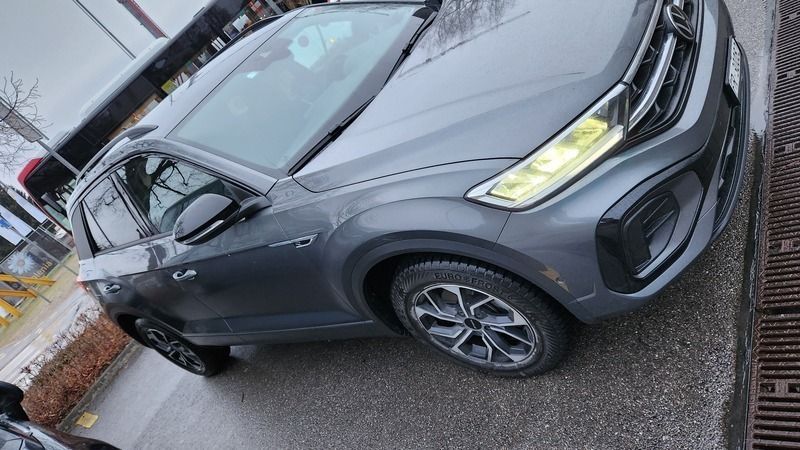 Gebraucht 2023 VW T-Roc R-line SUV | CHF 30’700 (Fairer Preis) - Bild 1/4