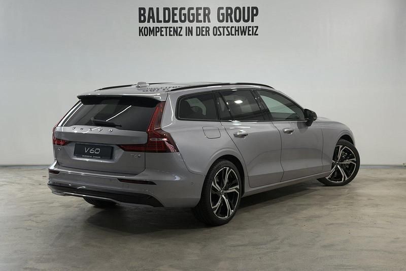 Neu Volvo V60 Ultra 350 PS (257 kW) 2025 Kombi