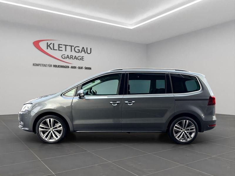 Gebraucht VW Sharan Highline 150 PS (110 kW) 2022 Van / Kleinbus