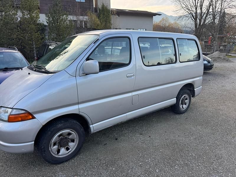 Gebraucht 2004 Toyota HiAce Van | CHF 5’999 (Fairer Preis) - Bild 1/4