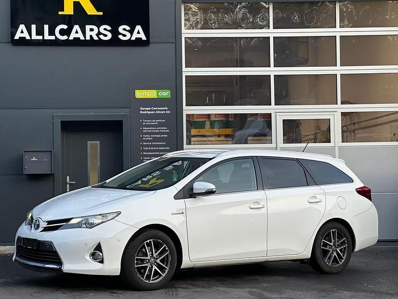 Gebraucht 2015 Toyota Auris Touring Sports Sol Kombi | CHF 9’900 (Superpreis) - Bild 1/4
