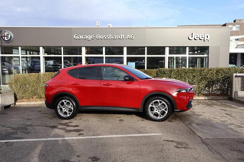 Gebraucht Alfa Romeo Tonale Super 131 PS (96 kW) 2023 Rot SUV