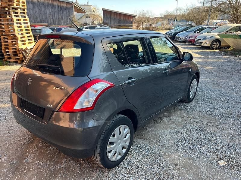 Gebraucht Suzuki Swift GL 94 PS (69 kW) 2012 Kleinwagen