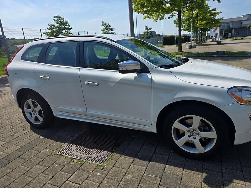 Gebraucht Volvo XC60 R-Design 163 PS (119 kW) 2012 SUV