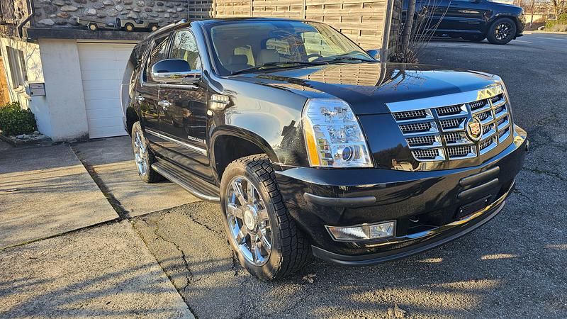 Gebraucht Cadillac Escalade 409 PS (300 kW) 2007