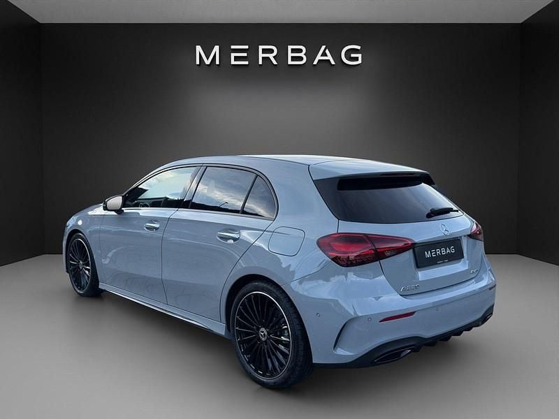 Neu Mercedes A220 190 PS (139 kW) 2025 Grau Limousine