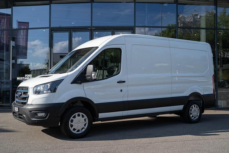 Gebraucht Ford E-Transit Trend 135 kW (184 PS) 2023 Weiss Van