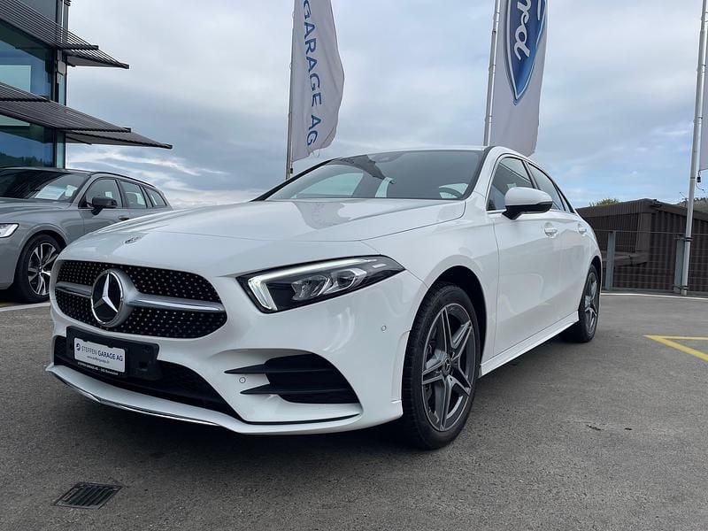 Gebraucht Mercedes A250 AMG line 160 PS (117 kW) 2022 Weiss Limousine