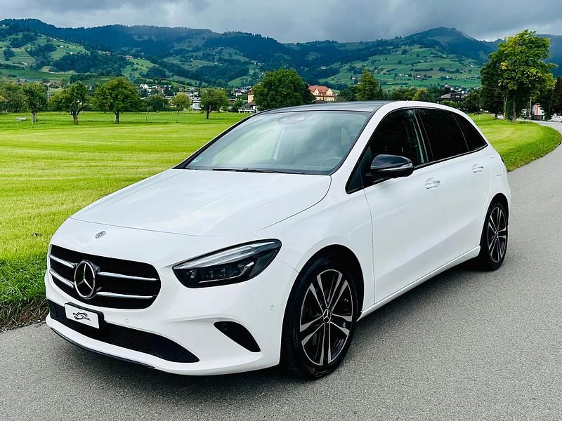 Gebraucht Mercedes B250 Progressive 224 PS (164 kW) 2019 Van / Kleinbus