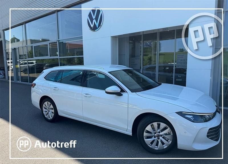 Weiss Neu 2025 VW Passat Business Kombi | CHF 49’300 (Superpreis) - Bild 1/4