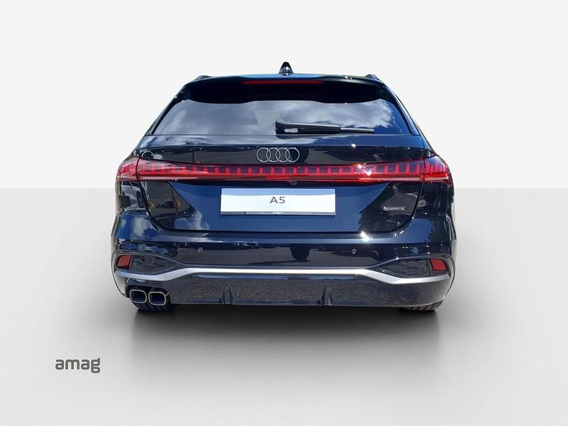 Gebraucht Audi A5 Attraction 204 PS (150 kW) 2025 Mythosschwarz metallic Coupé