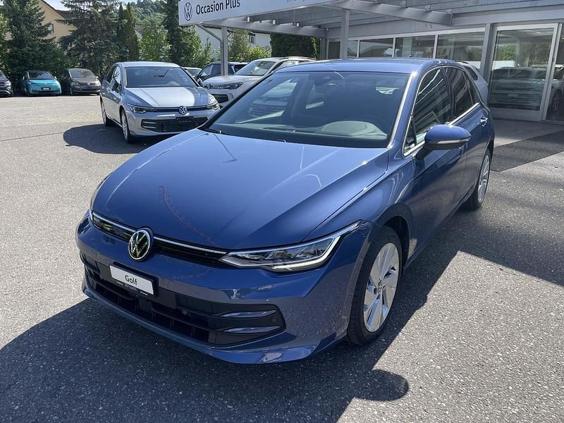 Blau Neu 2025 VW Golf VIII United Limousine | CHF 32’990 (Etwas zu teuer) - Bild 1/4