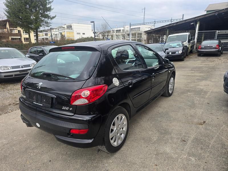 Gebraucht Peugeot 206+ 75 PS (55 kW) 2010 Kleinwagen