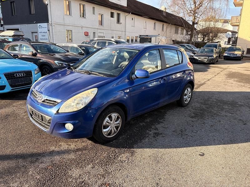 Gebraucht Hyundai i20 Premium 126 PS (92 kW) 2009 Kleinwagen