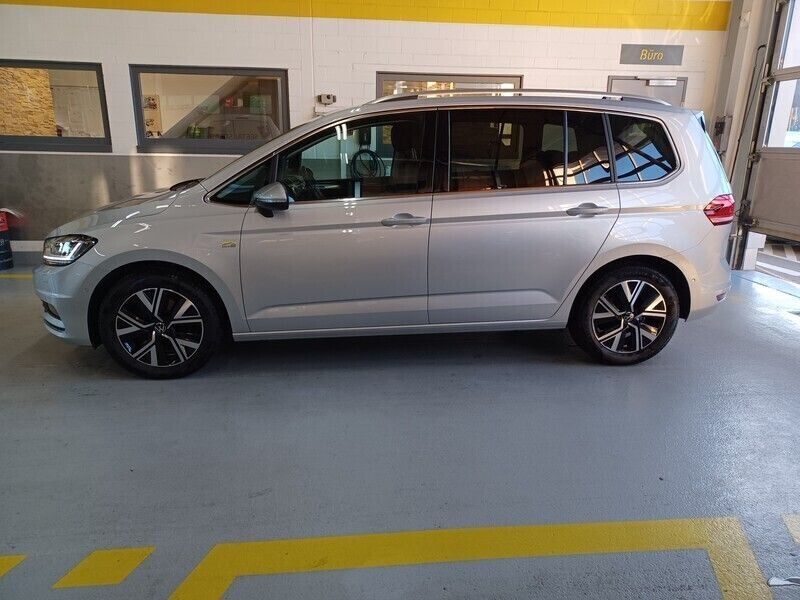 Gebraucht 2023 VW Touran Highline Van / Kleinbus | CHF 36’500 (Teuer) - Bild 1/4