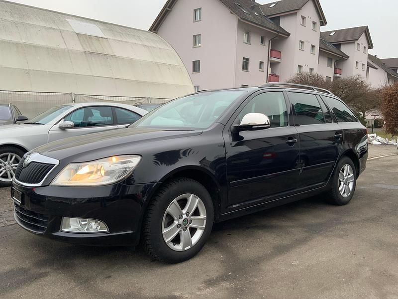 Gebraucht Skoda Octavia Adventure 160 PS (117 kW) 2011 Kombi