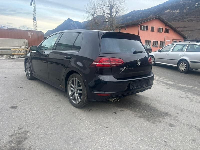 Gebraucht VW Golf VII Design 150 PS (110 kW) 2014