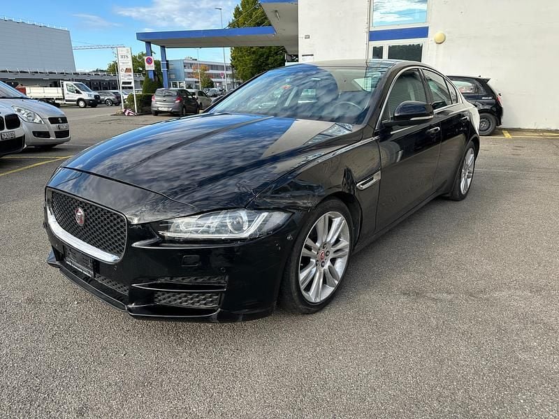 Gebraucht Jaguar XE Pure 180 PS (132 kW) 2017 Limousine