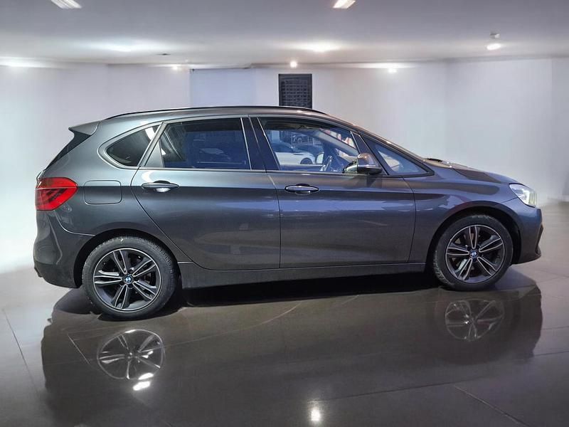 Gebraucht BMW 220 Active Tourer Sport Line 190 PS (139 kW) 2020 Van / Kleinbus