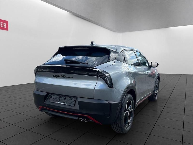 Neu Alfa Romeo Junior Edizione Speciale 136 PS (100 kW) 2025 SUV