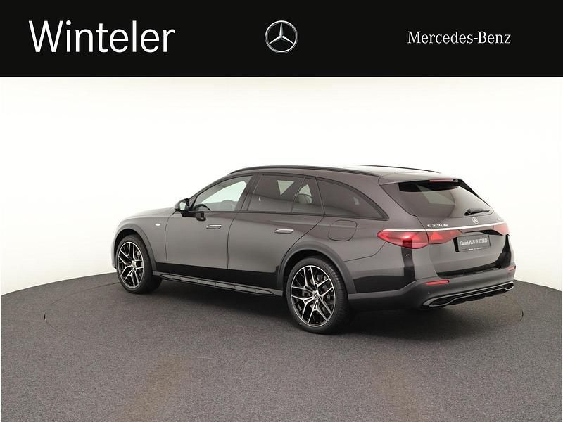 Neu Mercedes E300 196 PS (144 kW) 2025 Grau Kombi