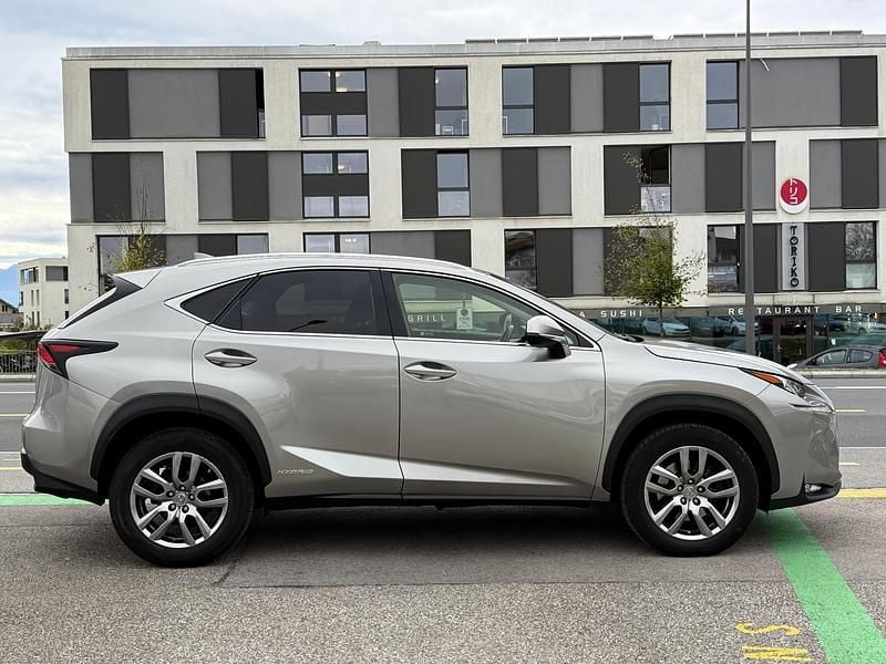 Gebraucht Lexus NX300h E-FOUR 197 PS (144 kW) 2017 SUV