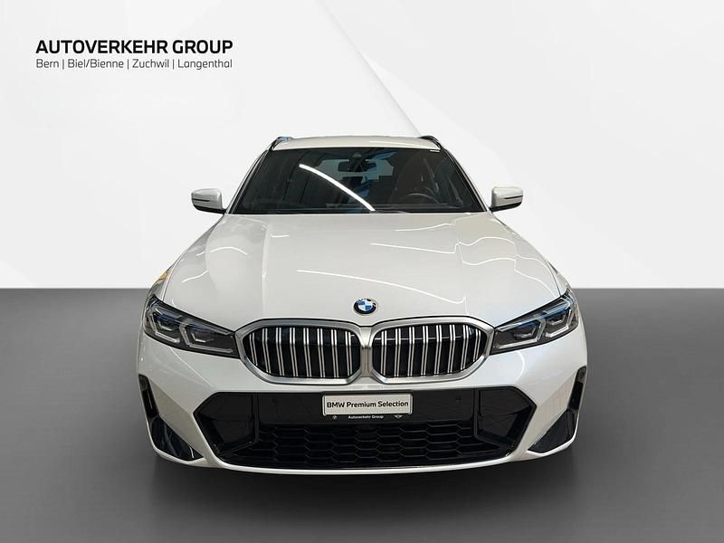 Gebraucht BMW 330 M Sport 285 PS (209 kW) 2023 Kombi