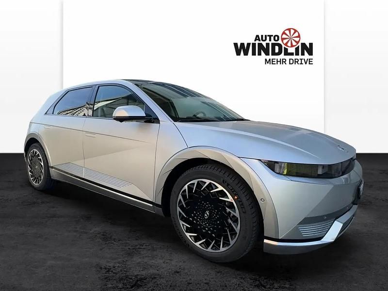 Gold Neu 2025 Hyundai Ioniq Kleinwagen | CHF 55’750 - Bild 1/4