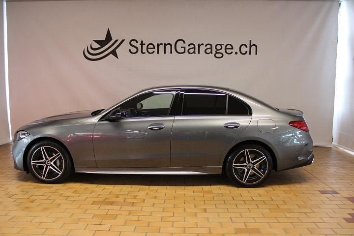 Gebraucht Mercedes C400 AMG line 381 PS (280 kW) 2024 Grau Limousine