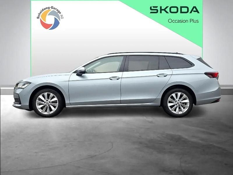 Gebraucht Skoda Superb Selection 193 PS (141 kW) 2025 Silber Kombi