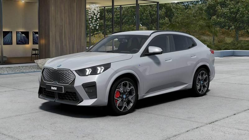 Gebraucht BMW iX2 Performance 225 kW (306 PS) 2024 Grau SUV