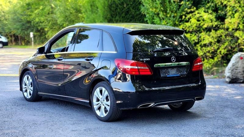Gebraucht Mercedes B200 156 PS (114 kW) 2017 Van / Kleinbus