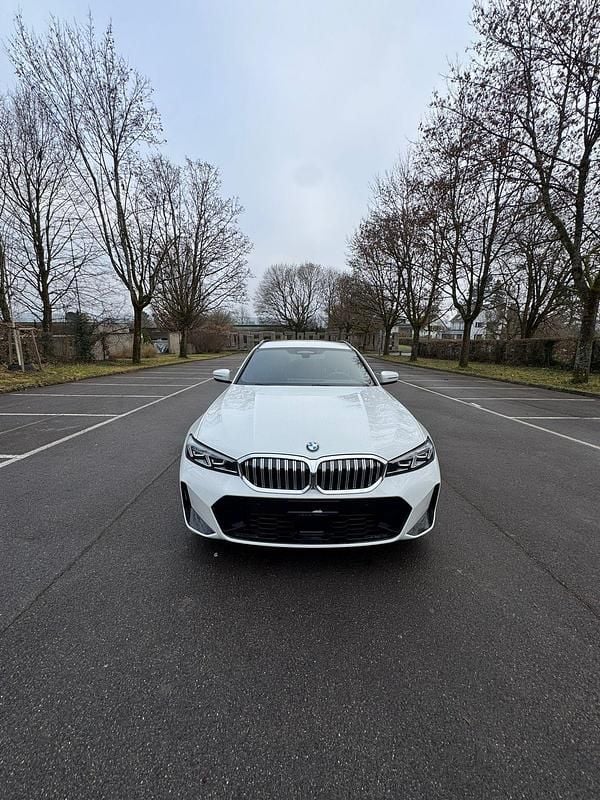 Gebraucht 2023 BMW 320e M Sport Kombi | CHF 34’900 (Guter Preis) - Bild 1/4