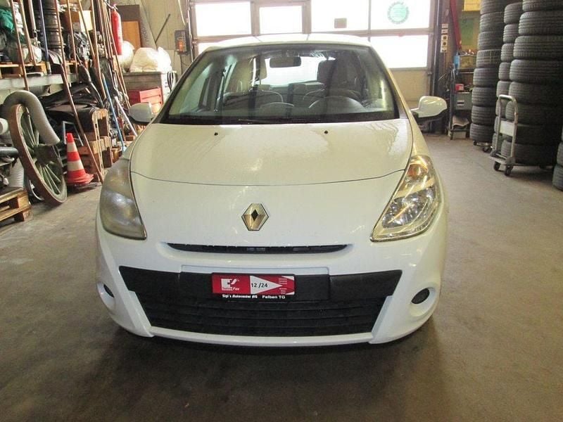 Gebraucht Renault Clio IV Collection 75 PS (55 kW) 2013 Weiss Limousine