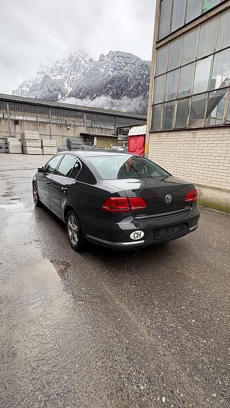 Gebraucht VW Passat Highline 140 PS (102 kW) 2011