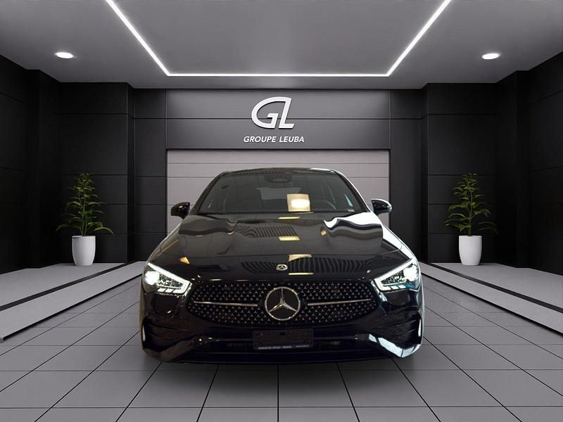 Gebraucht Mercedes CLA250e Shooting Brake 224 PS (164 kW) 2025 Schwarz Kombi