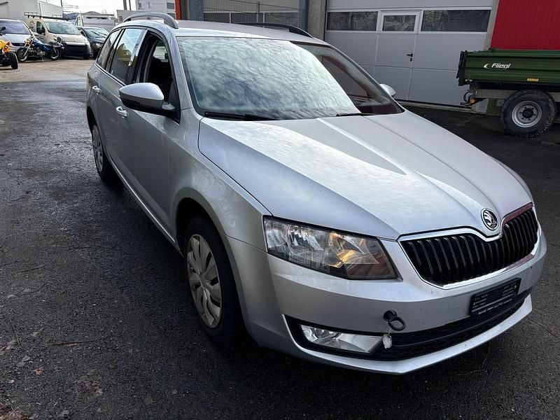 Gebraucht Skoda Octavia Ambition 110 PS (80 kW) 2015 Kombi