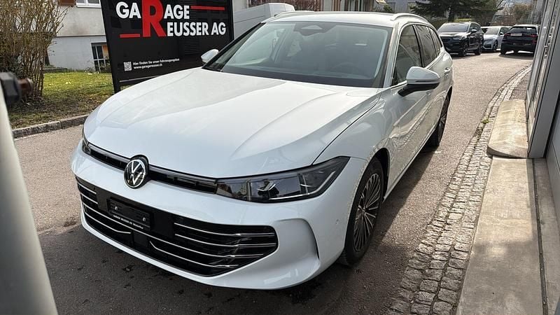 Gebraucht VW Passat Elegance 150 PS (110 kW) 2024 Kombi