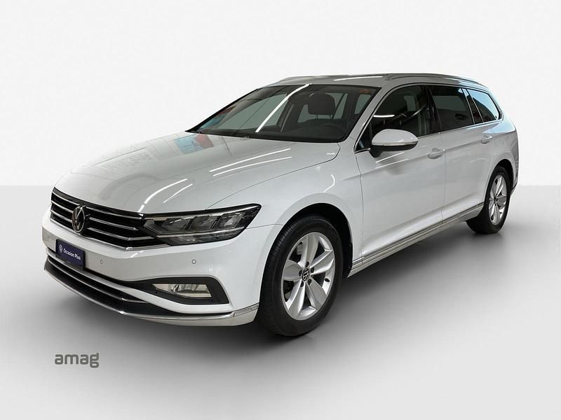 Blanc glacier métallisée Gebraucht 2023 VW Passat Elegance Kombi | CHF 30’990 (Fairer Preis) - Bild 1/4