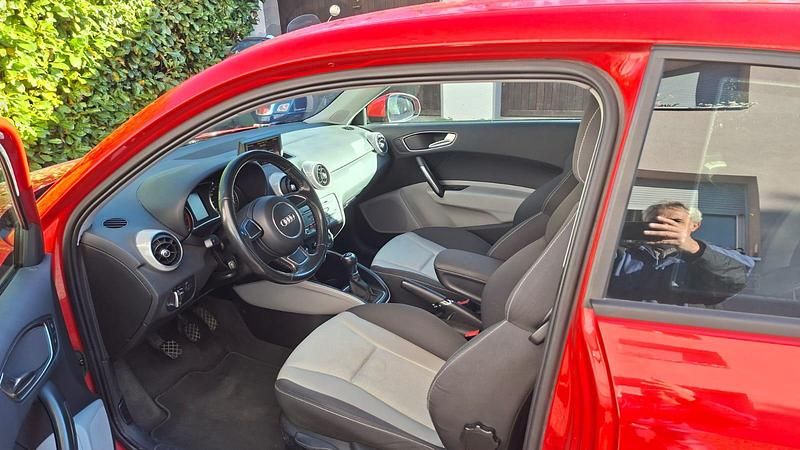 Gebraucht Audi A1 Attraction 86 PS (63 kW) 2011 Kleinwagen