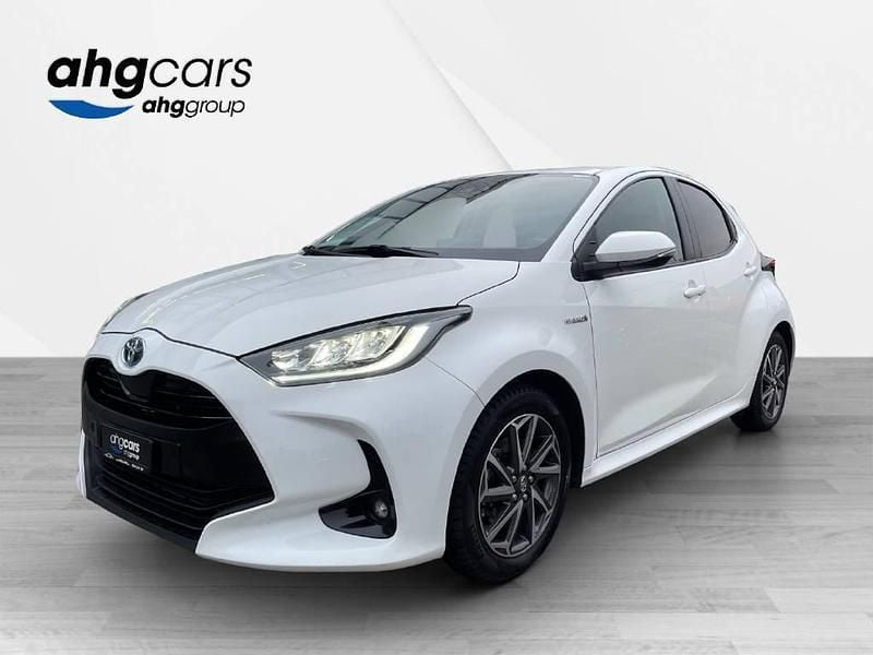 Weiss Gebraucht 2021 Toyota Yaris Hybrid Trend Limousine | CHF 18’900 (Guter Preis) - Bild 1/4