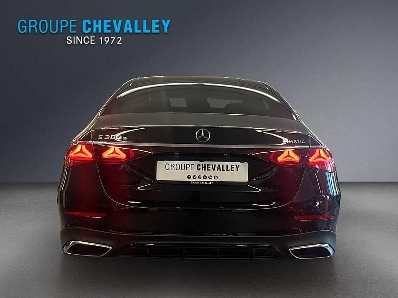 Neu Mercedes E300 333 PS (244 kW) 2025 Schwarz Limousine