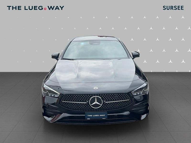 Gebraucht Mercedes CLA250e Shooting Brake 224 PS (164 kW) 2024 Schwarz Kombi