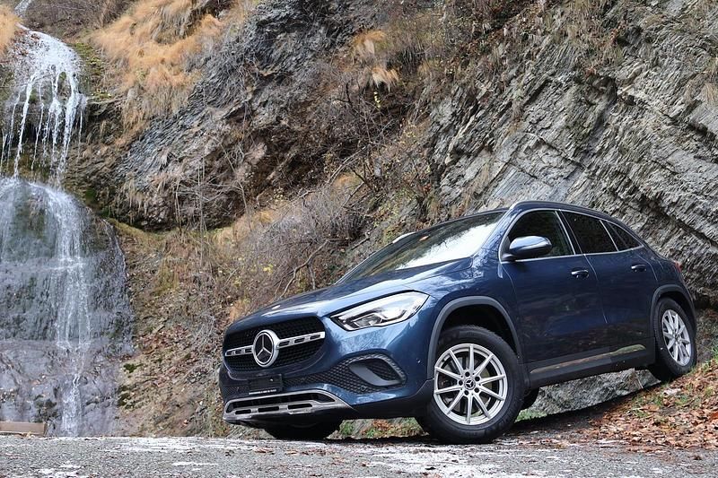 Gebraucht Mercedes GLA250 Style 224 PS (164 kW) 2020 SUV