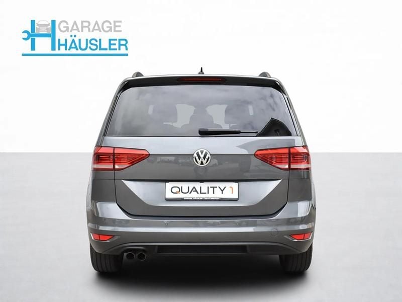 Gebraucht VW Touran Comfortline 150 PS (110 kW) 2020 Van / Kleinbus