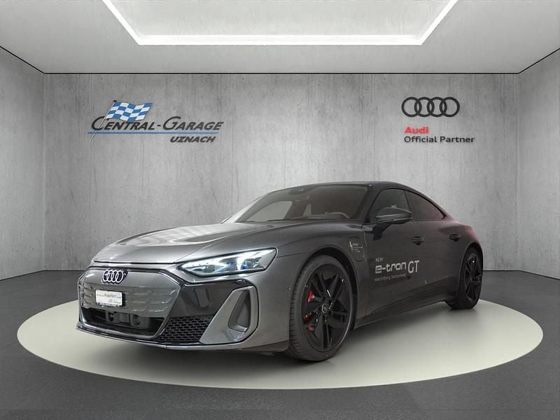 Grau Gebraucht 2024 Audi e-tron GT quattro Ambiente Limousine | CHF 104’300 (Superpreis) - Bild 1/4