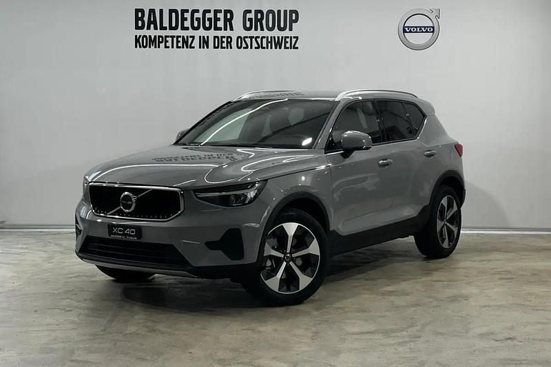 Gray Gebraucht 2025 Volvo XC40 Plus SUV | CHF 42’770 (Fairer Preis) - Bild 1/3